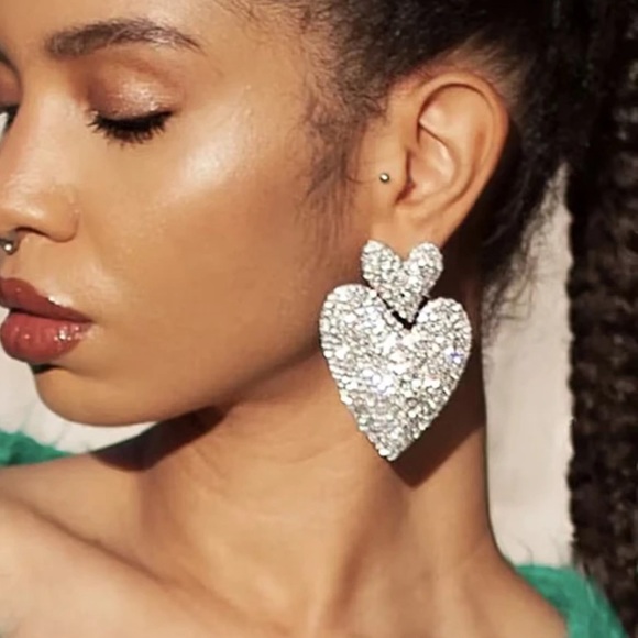NWT 💎🩶💎 Piper K Sparkling Double Hearts Dangle Statement Earrings - Picture 10 of 16
